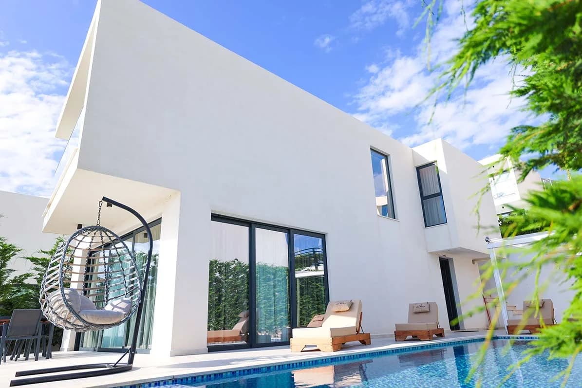Dream Villa — Quiet mornings, golden evenings